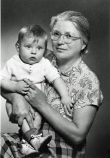 Елисавета Василянска с първия си внук Павел